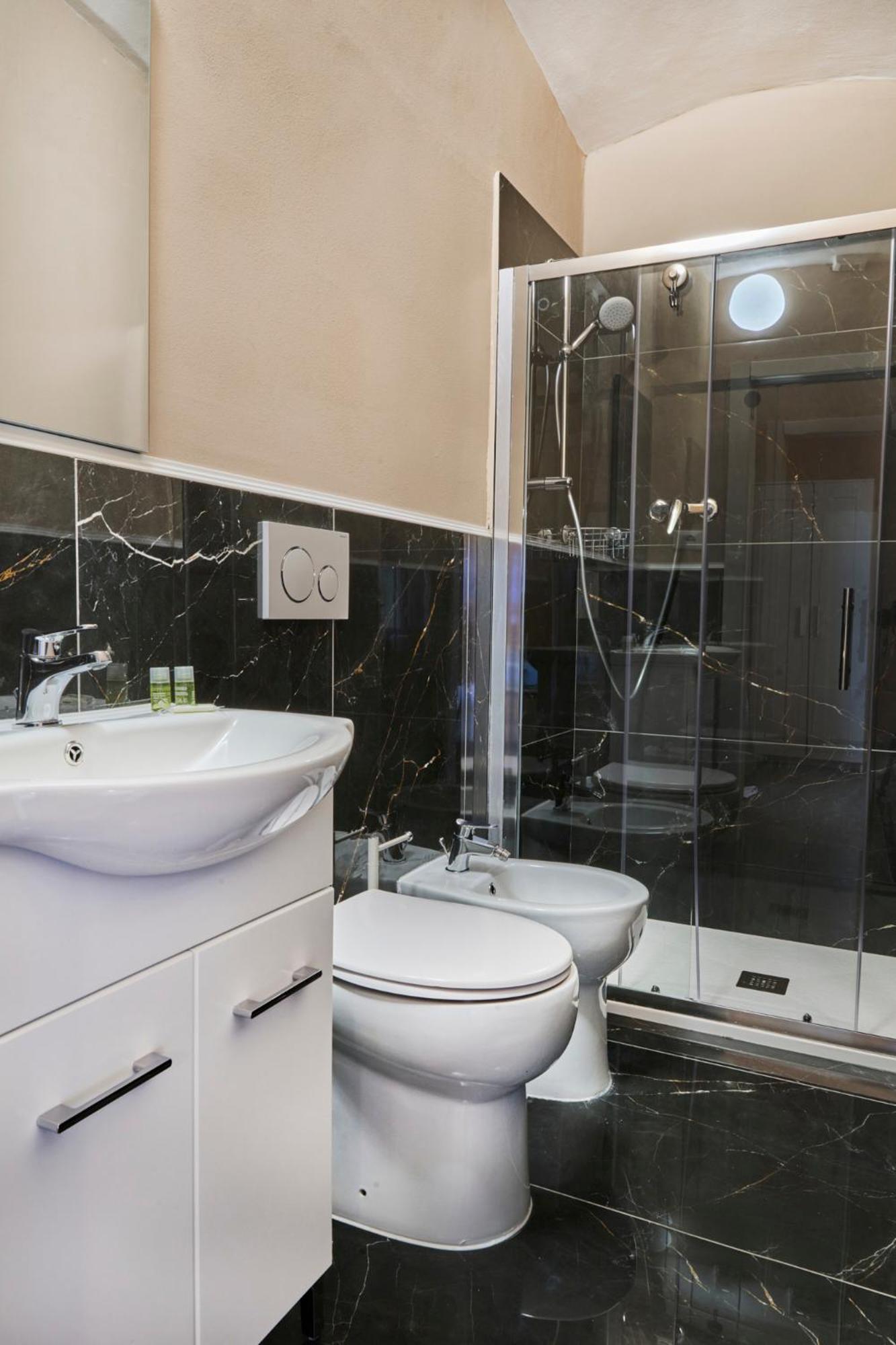 Cattaleya Rooms Флоренция Екстериор снимка