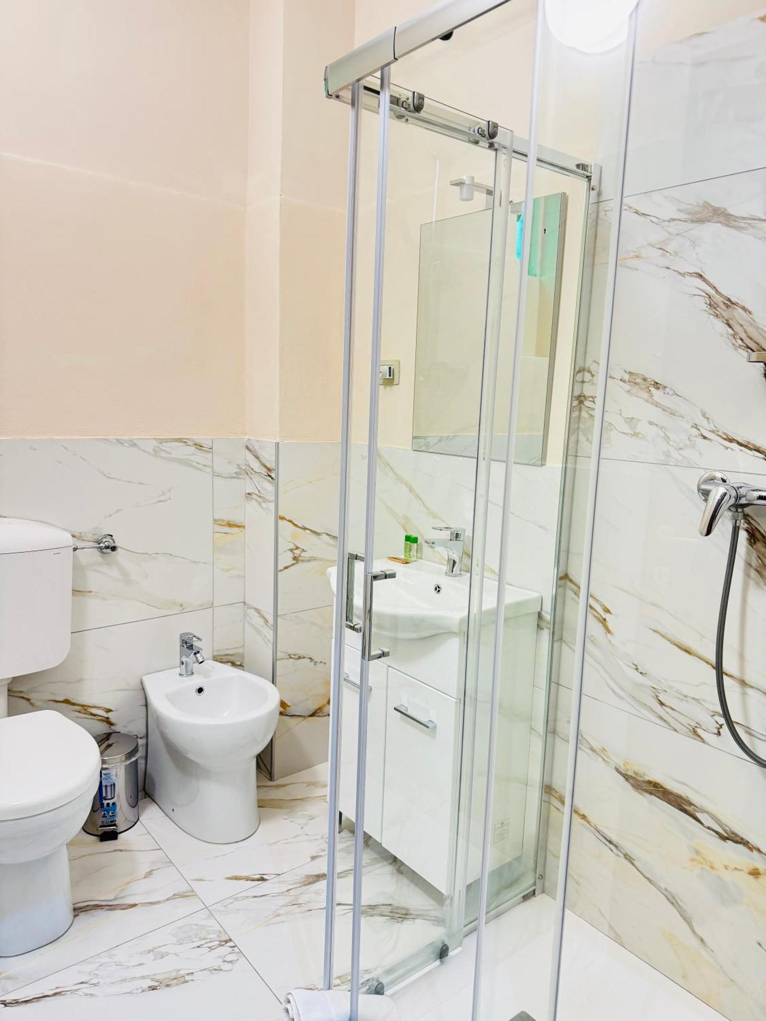 Cattaleya Rooms Флоренция Екстериор снимка